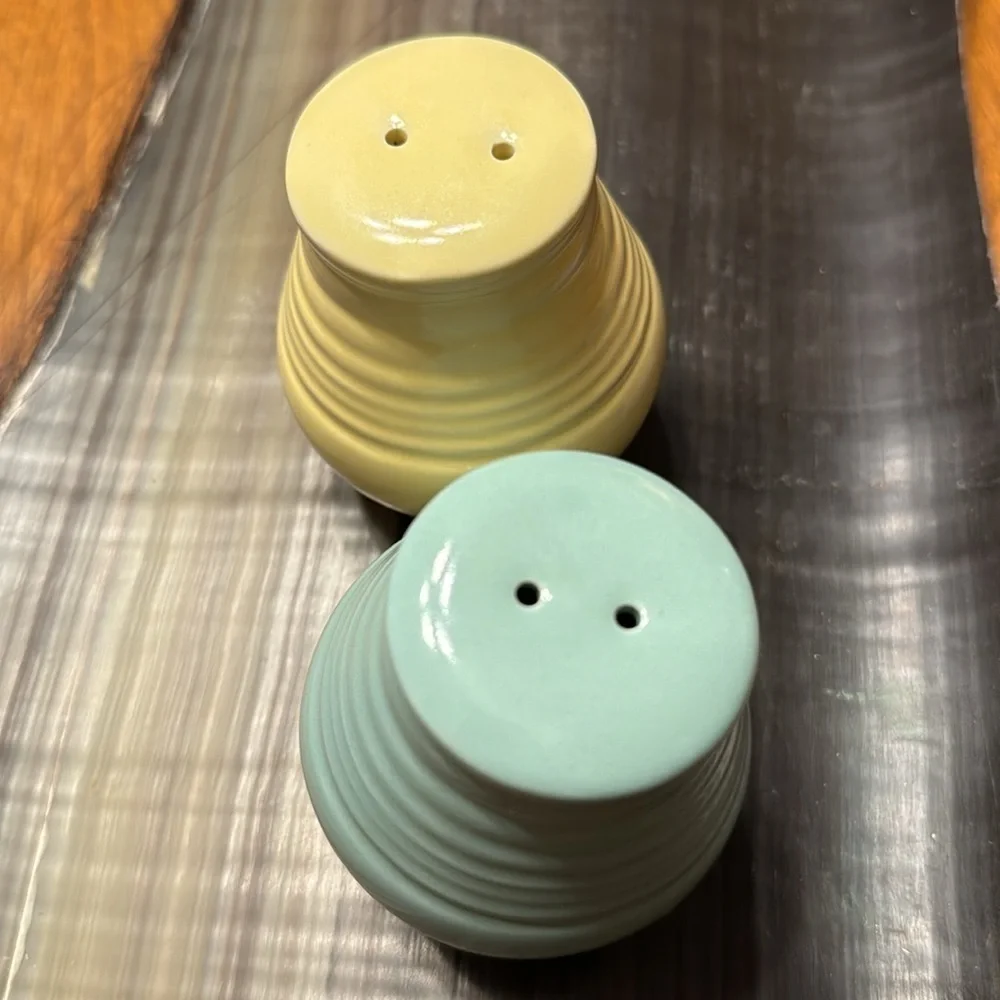 Vintage Mid Century S&P Ceramic Art Pottery Sea Foam Green & Yellow Shakers